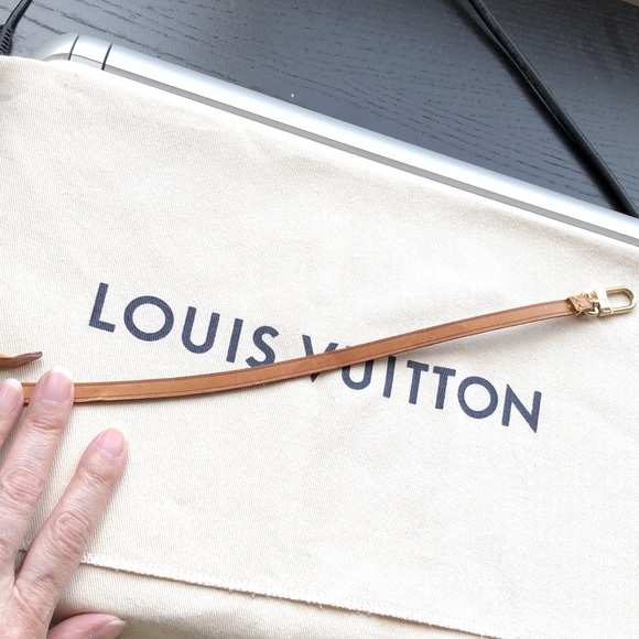 Louis Vuitton Accessories - 🌼🌼Authentic 🌼🌼Louis Vuitton strap